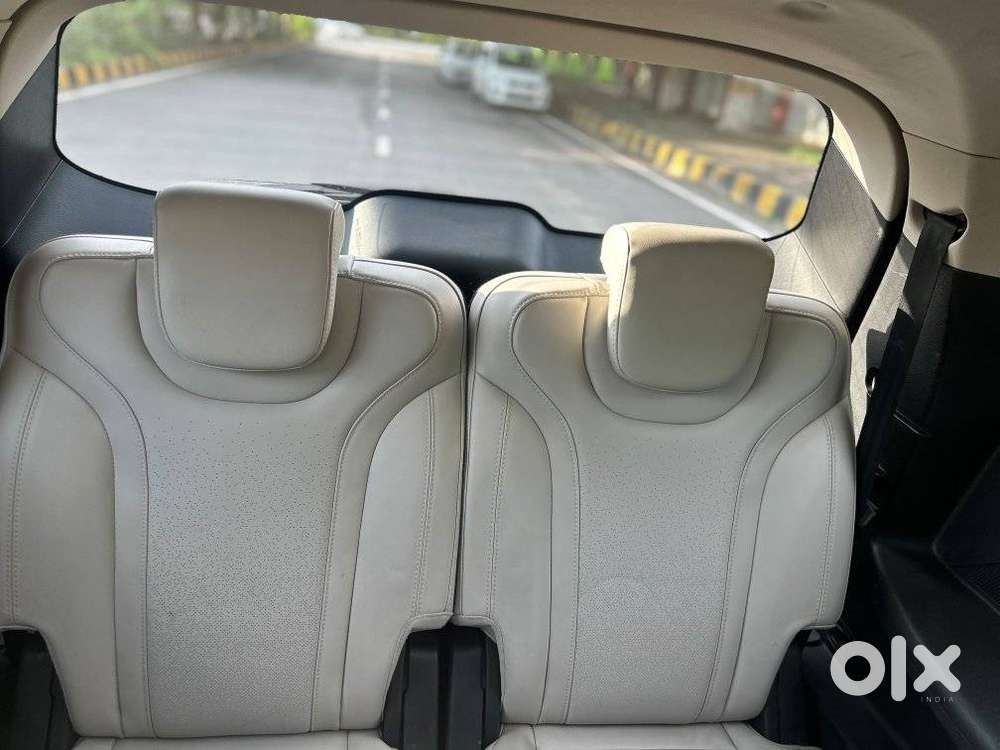 Mahindra Xuv700 2.0 Ax 7 Petrol At Luxury Pack Str, 2023, Petrol