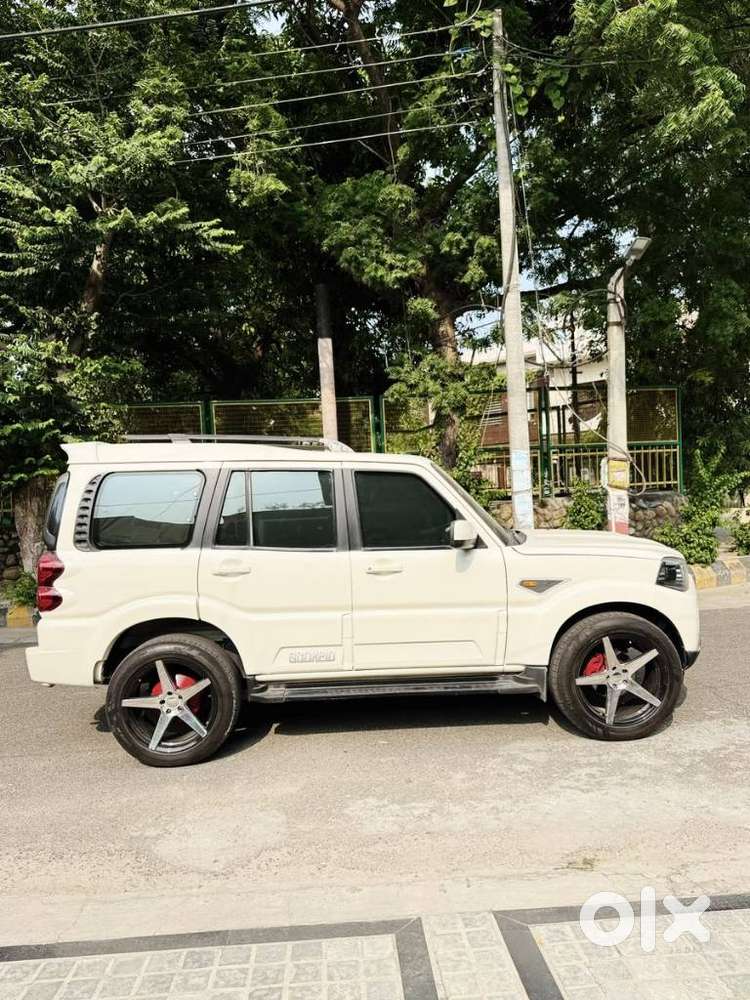 Mahindra Scorpio S10 7 Seater, 2017, Diesel