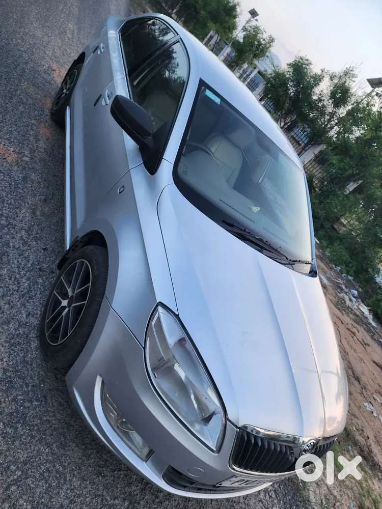 Skoda Rapid 1.6 Tdi Ambition Cr Mt Plus 2014 Diesel Well Maintained