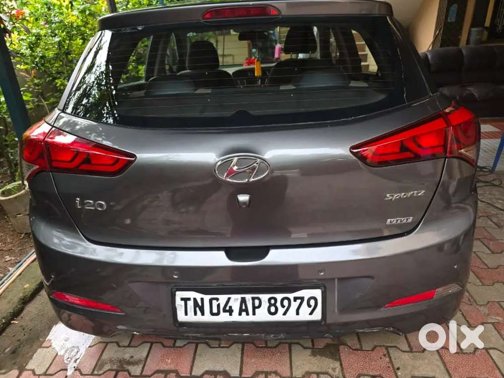 Hyundai I20 2015 Petrol Well Maintained 58000 Km Driven 2nd Owner