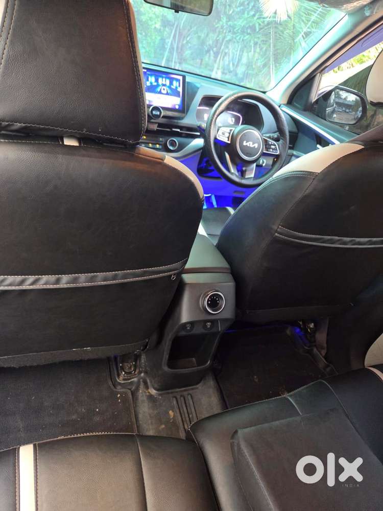Kia Carens G 1.5 6mt Premium (o) 7-seater, 2024, Petrol