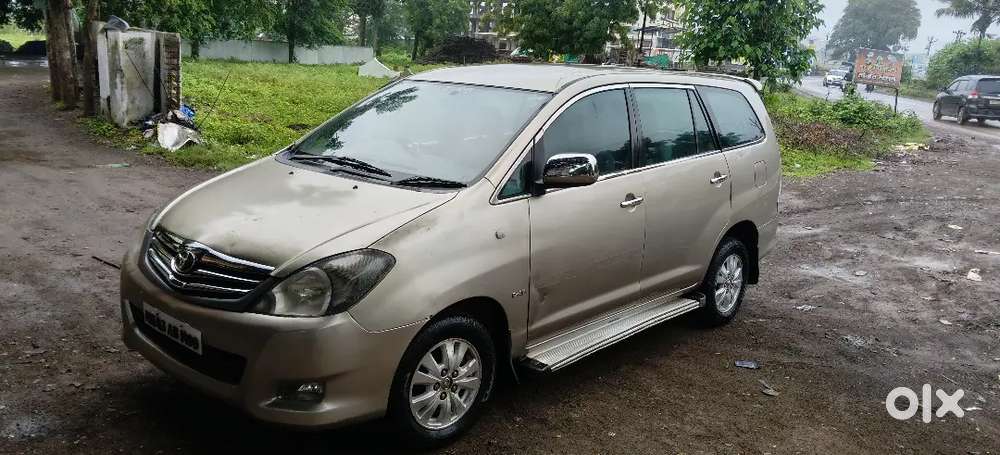 Toyota Innova Diesel 2.5 V 7 Str 2009