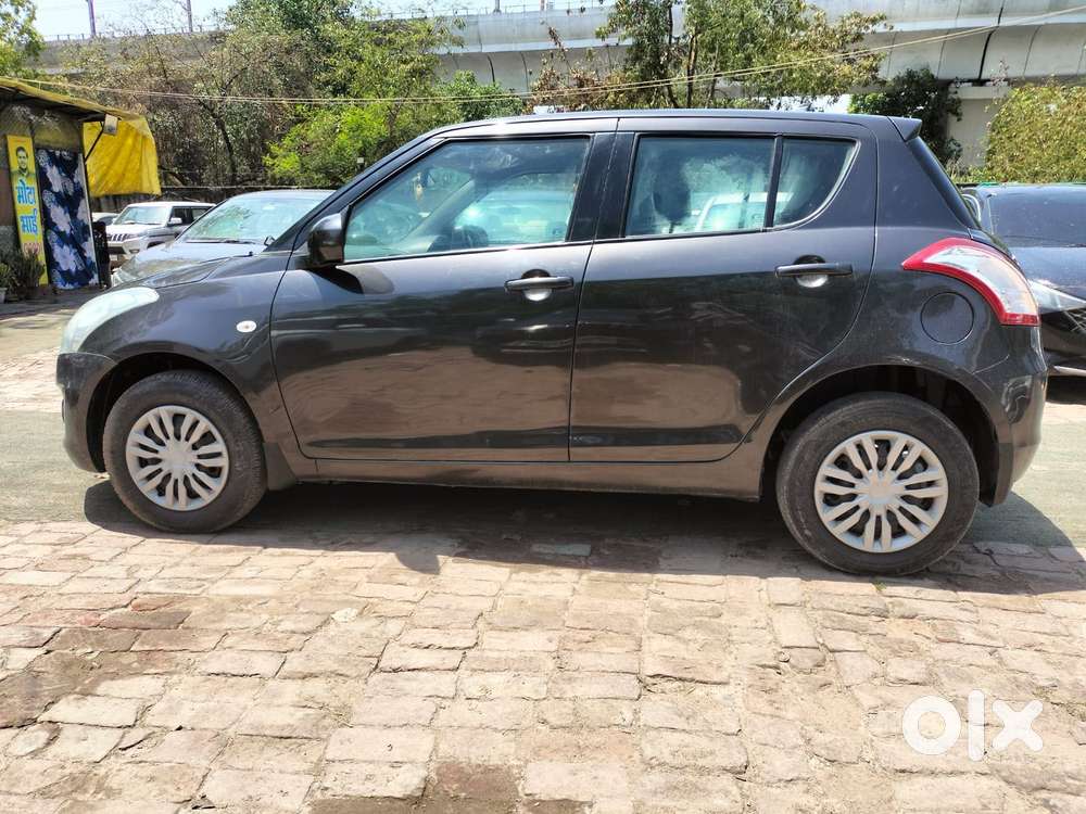 Maruti Suzuki Swift Lxi Option, 2017, Petrol
