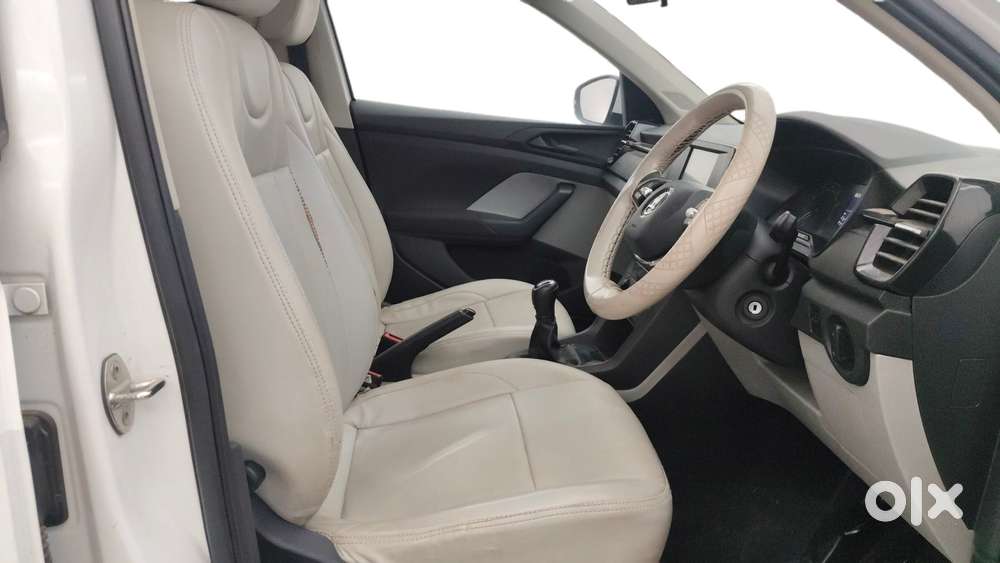 Skoda Kushaq 1.0 Tsi Active, 2022, Petrol