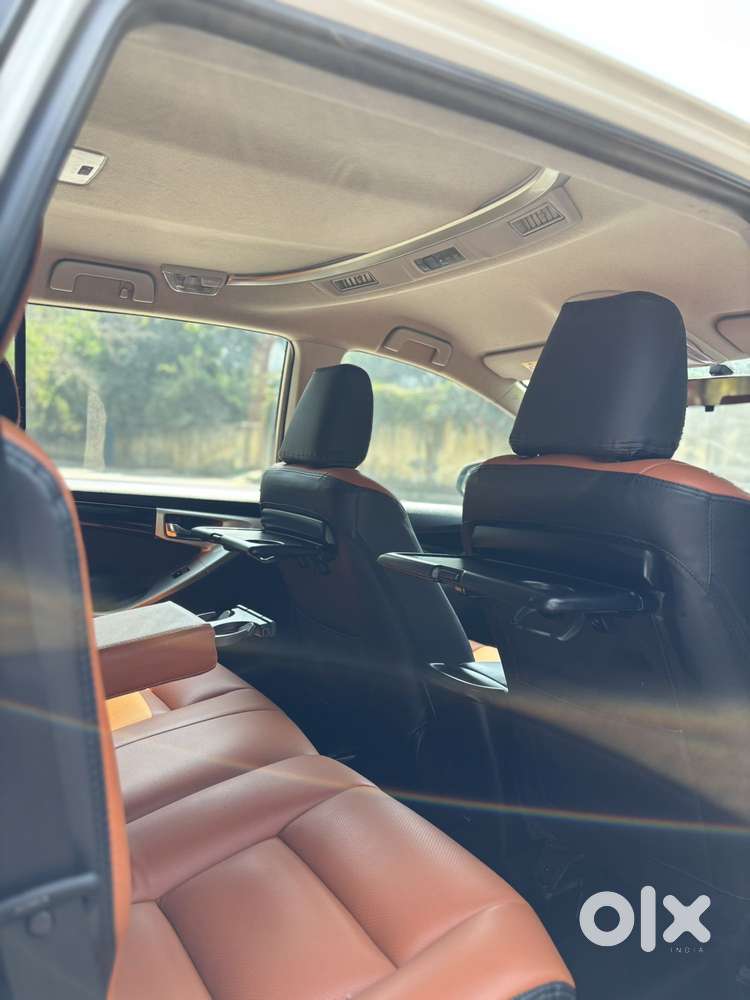 Toyota Innova Crysta 2.4 V 8 Str, 2024, Diesel