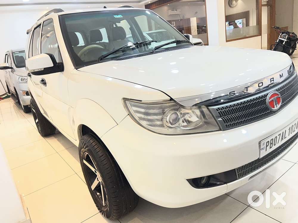 Tata Safari Storme Lx, 2013, Diesel