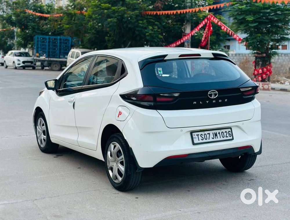 Tata Altroz 1.2 Xm Plus, 2022, Petrol