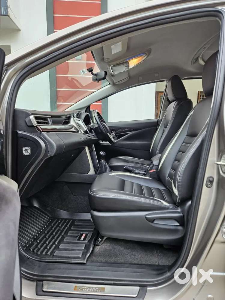 Toyota Innova Crysta Mt 2017... Single Owned.. Price Nagotioble