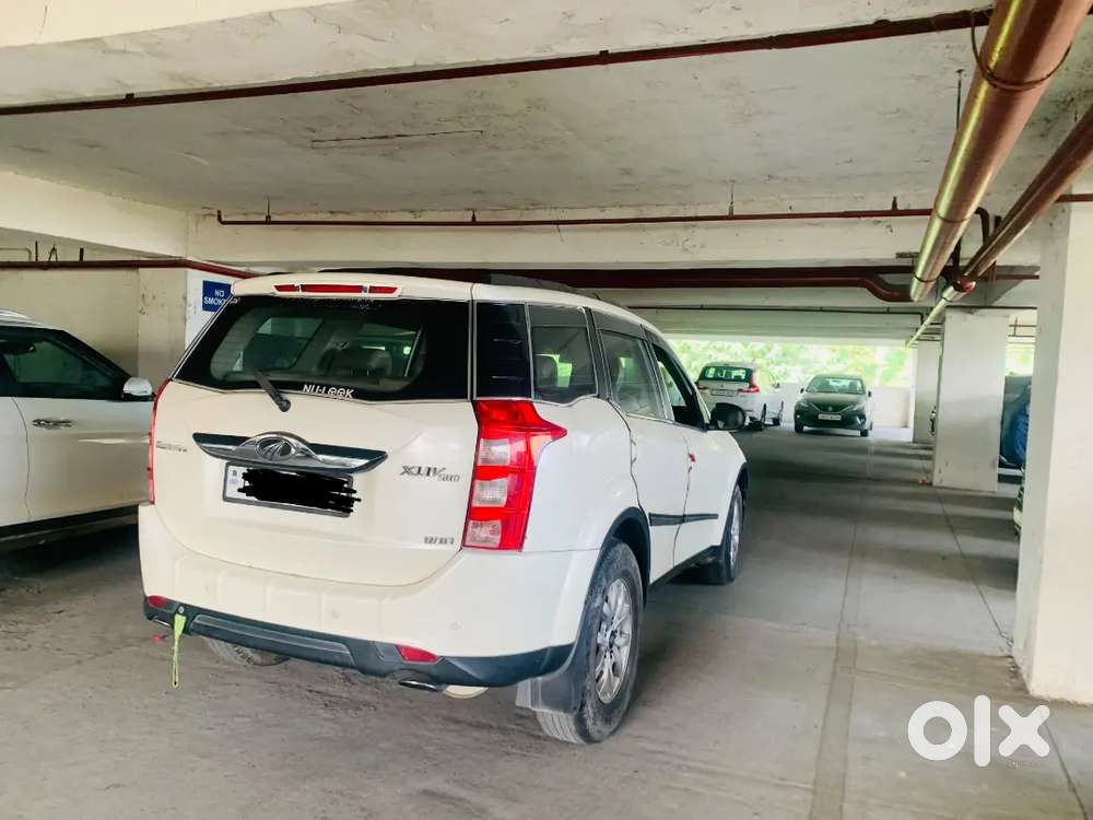 Mahindra Xuv500 2.2 W10 2018 Year