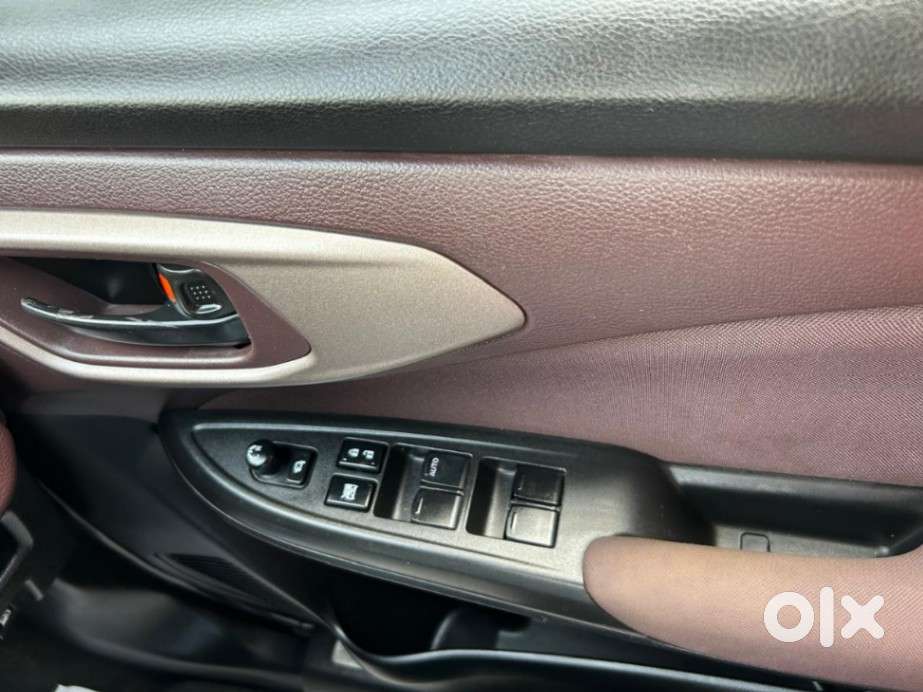 Maruti Suzuki Fronx Delta Plus 1.2 Ags, 2023, Petrol