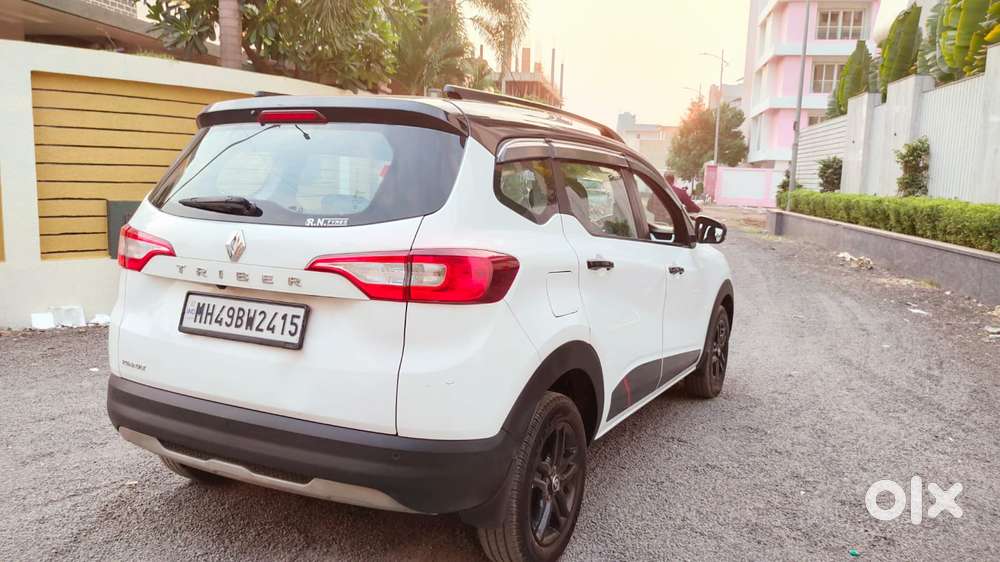 Renault Triber Rxz, 2022, Petrol