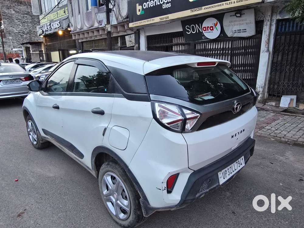 Tata Nexon 1.2 Revotron Xm (s), 2020, Cng & Hybrids