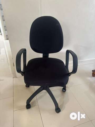 Used office chair discount olx