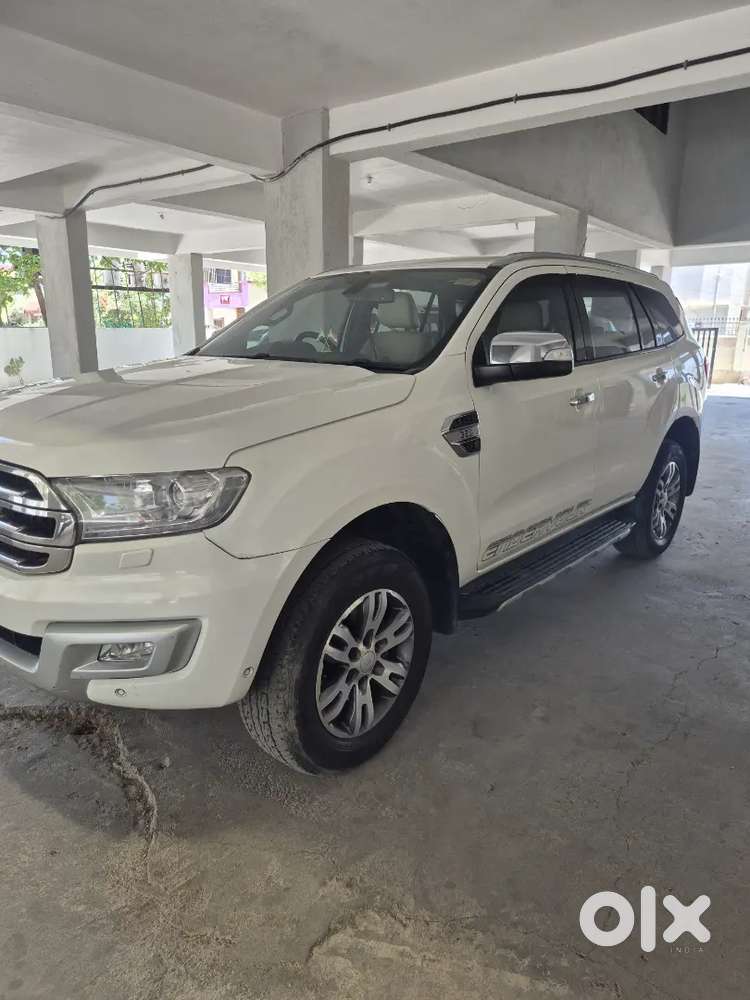 Ford Endeavour 2016 Diesel 212000 Km Driven Showroom Record