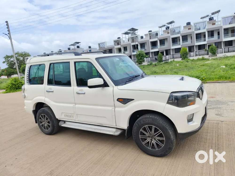 Mahindra Scorpio 2015