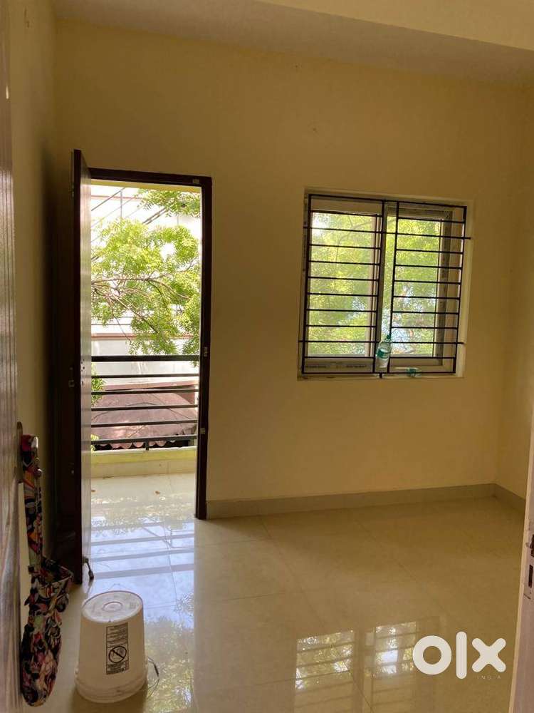 3BHK Flat for sale in Choolaimedu. For Sale Houses & Apartments
