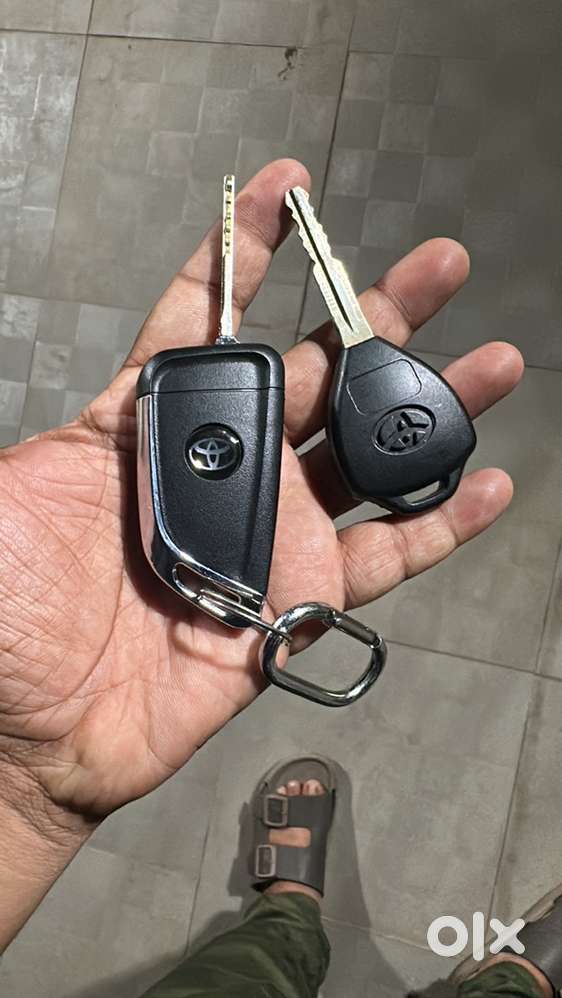 Toyota Innova 2012 Diesel Well Maintained