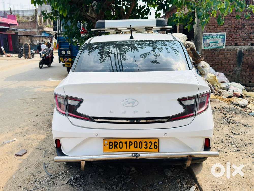 Hyundai Aura Cng & Hybrids Well Maintained