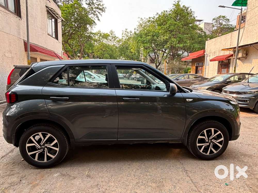 Hyundai Venue Petrol 2026
