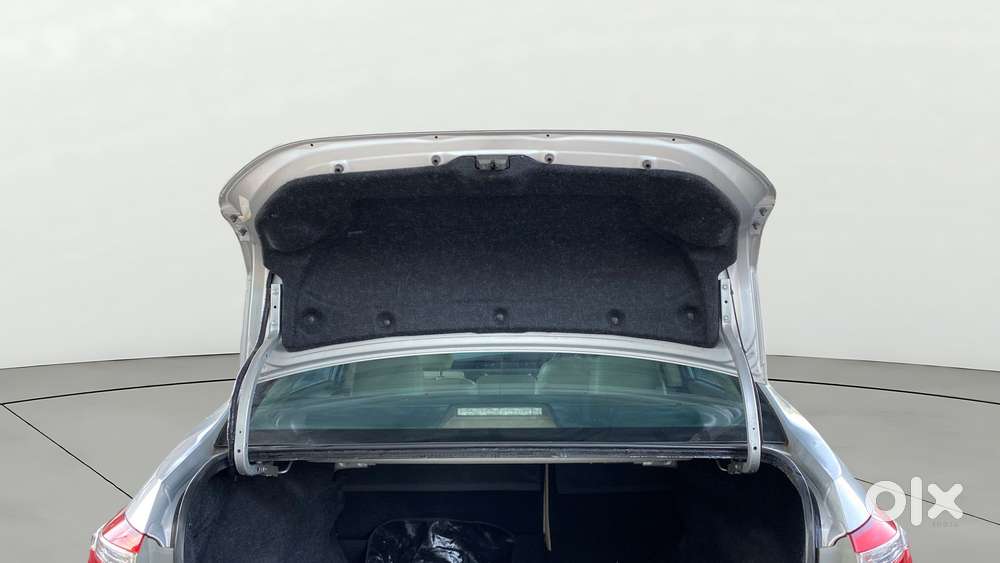 Toyota Corolla Altis 2013-2017 Vl At, 2015, Petrol