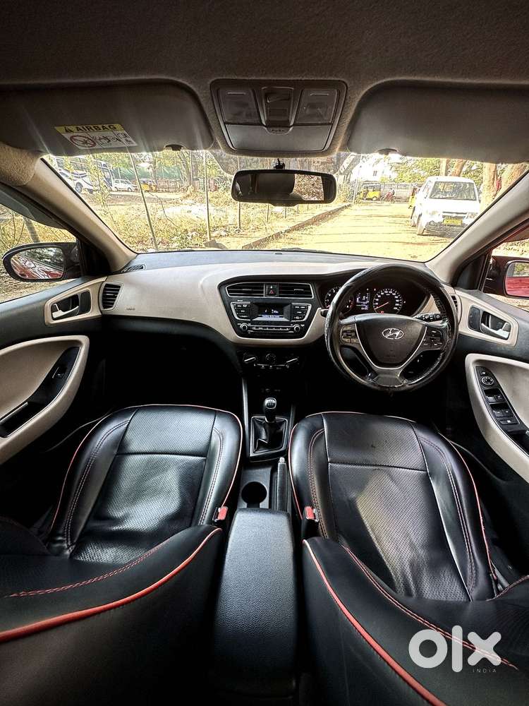 Hyundai I20 Sportz 1.2 Ivt Dual Tone, 2018, Petrol