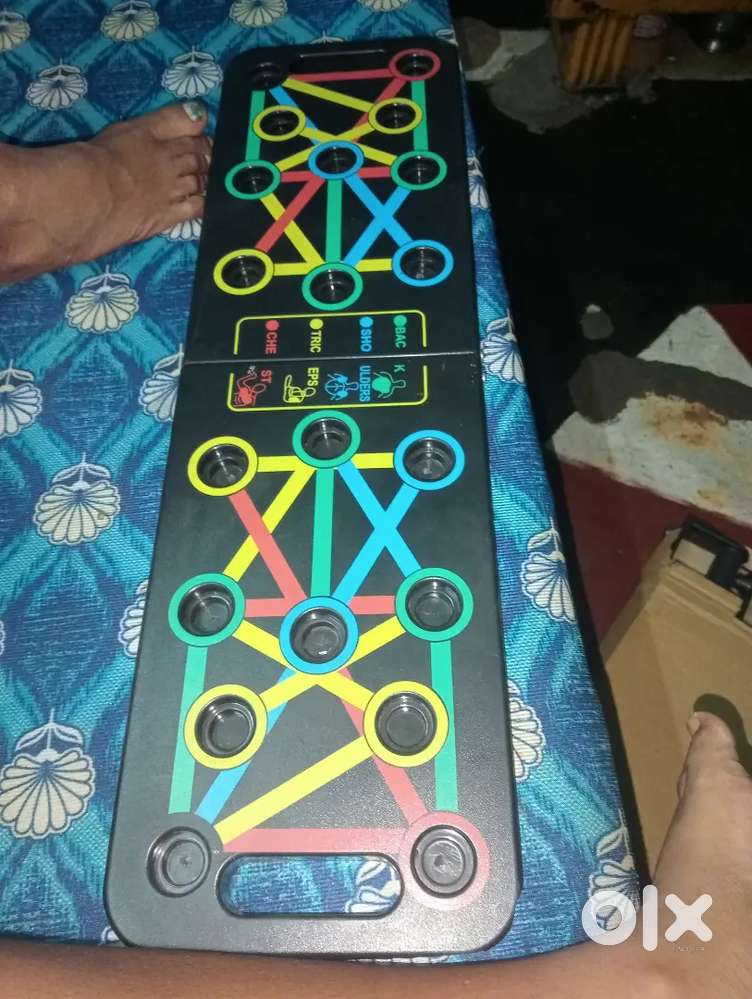 . Handles aur main board bilkul solid hain.