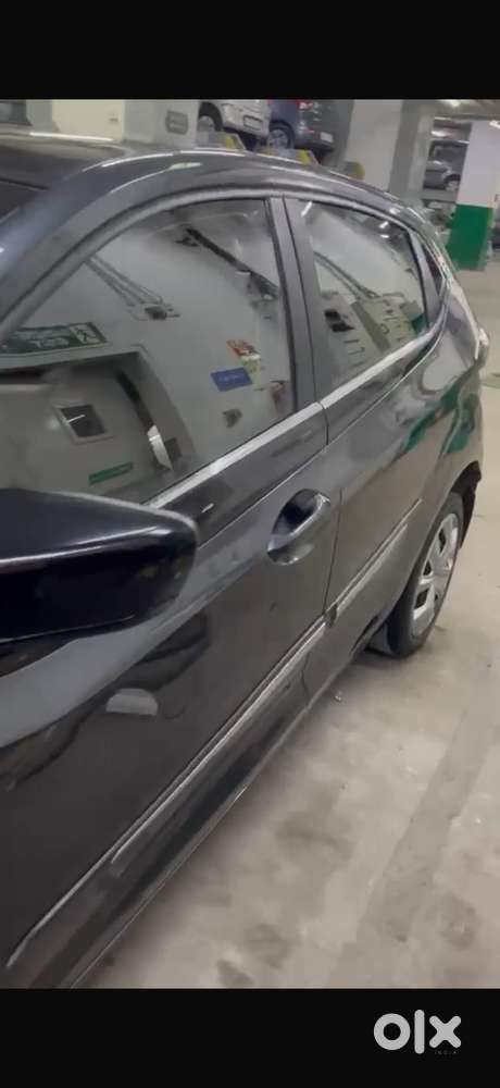 Tata Altroz Petrol 2021