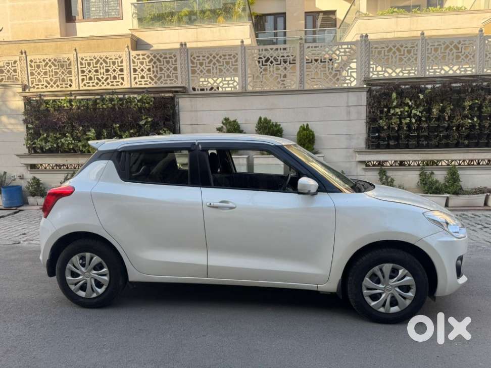 Maruti Suzuki Swift Vxi + Manual, 2021, Petrol