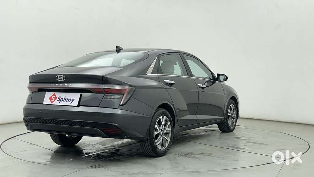 Hyundai Verna 1.5 Sx (o) Vtvt Ivt, 2023, Petrol