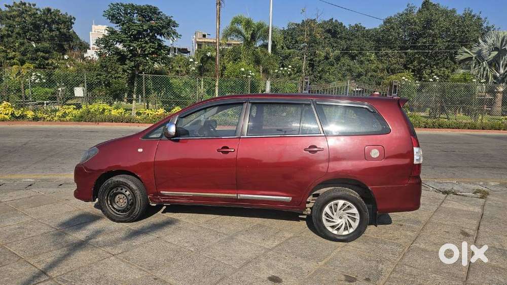 Toyota Innova 2.5 Gx 7 Seater Bs Iv, 2010, Diesel