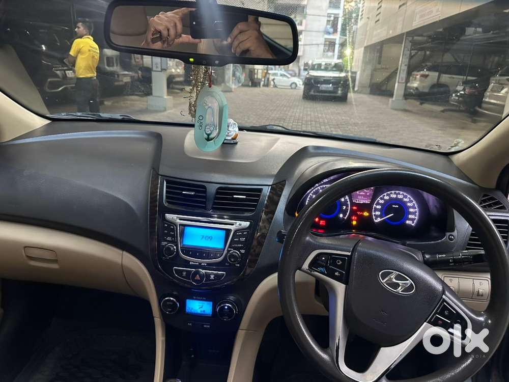 Hyundai Fluidic Verna 2011