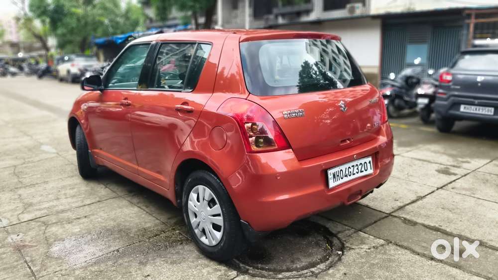 Maruti Suzuki Swift Vxi Bsiv, 2011, Petrol
