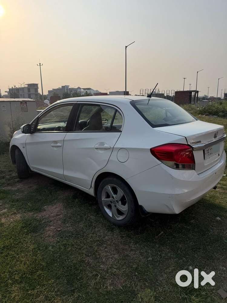 Honda Amaze 2013 Diesel Well Maintained