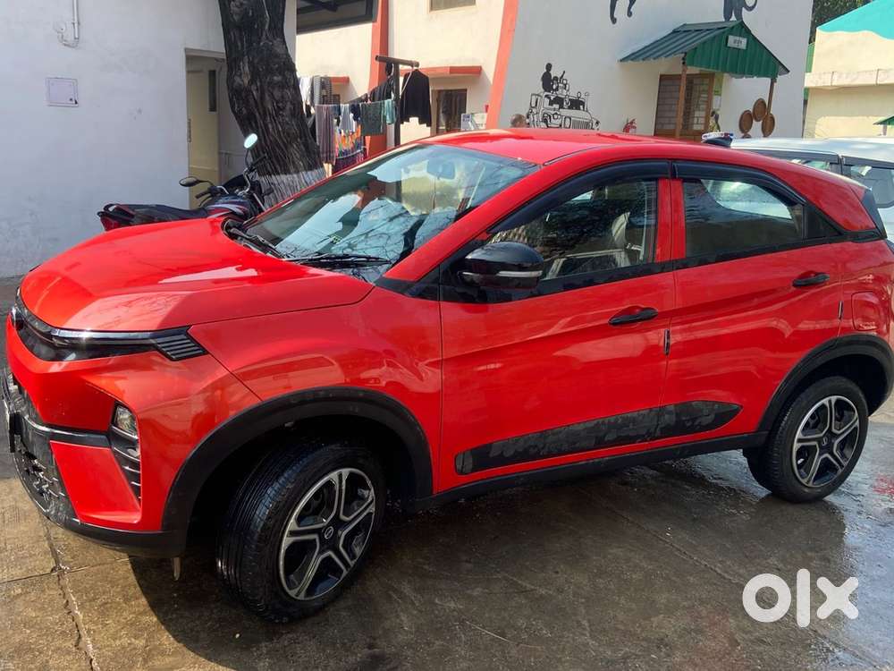 Tata Nexon 2024 Petrol Well Maintained