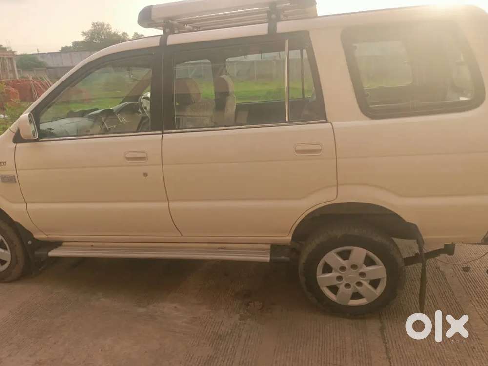 Chevrolet Tavera Neo 2015
