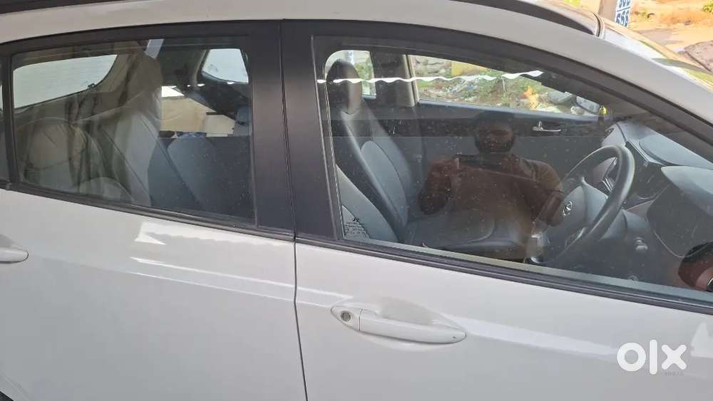 Hyundai Grand I10 2016 Petrol 19500 Km Driven