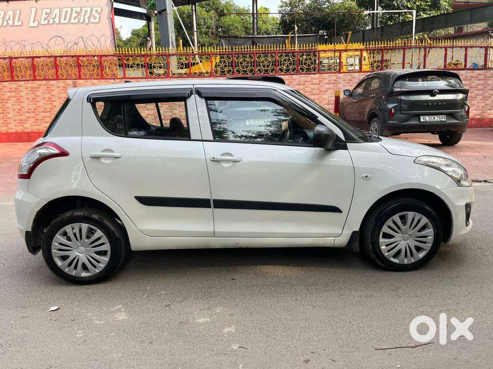 Maruti Suzuki Swift Lxi Optional-o, 2018, Cng & Hybrids