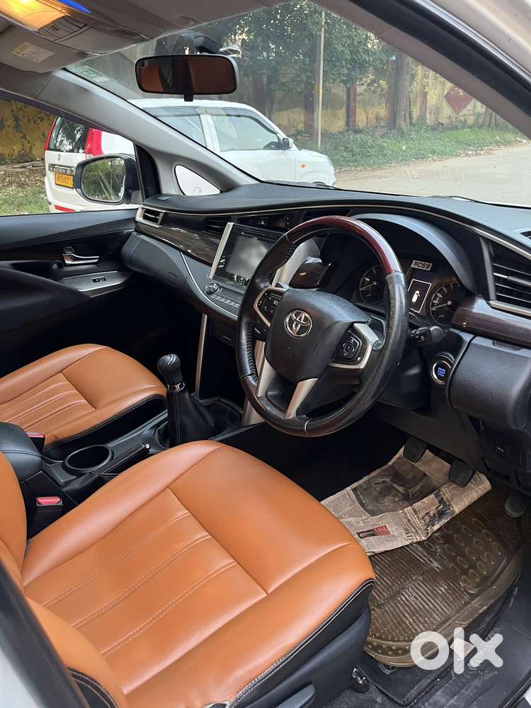 Toyota Innova Crysta 2.4 V, 2017, Diesel