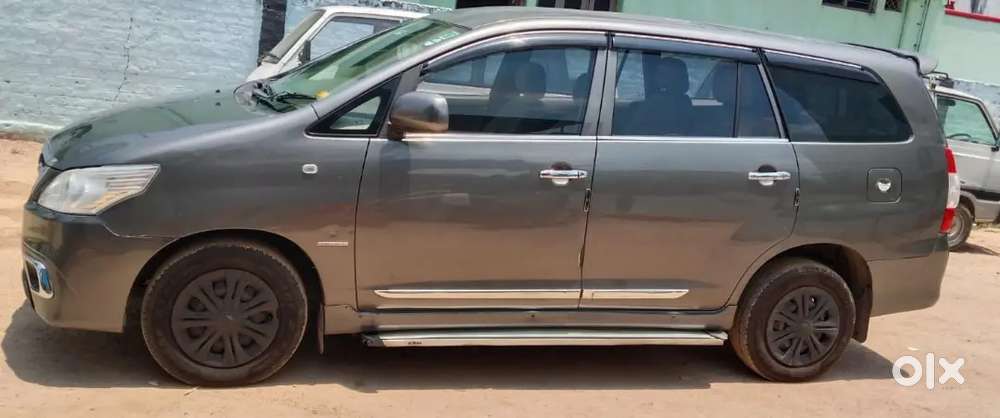 Toyota Innova 2.5 2013