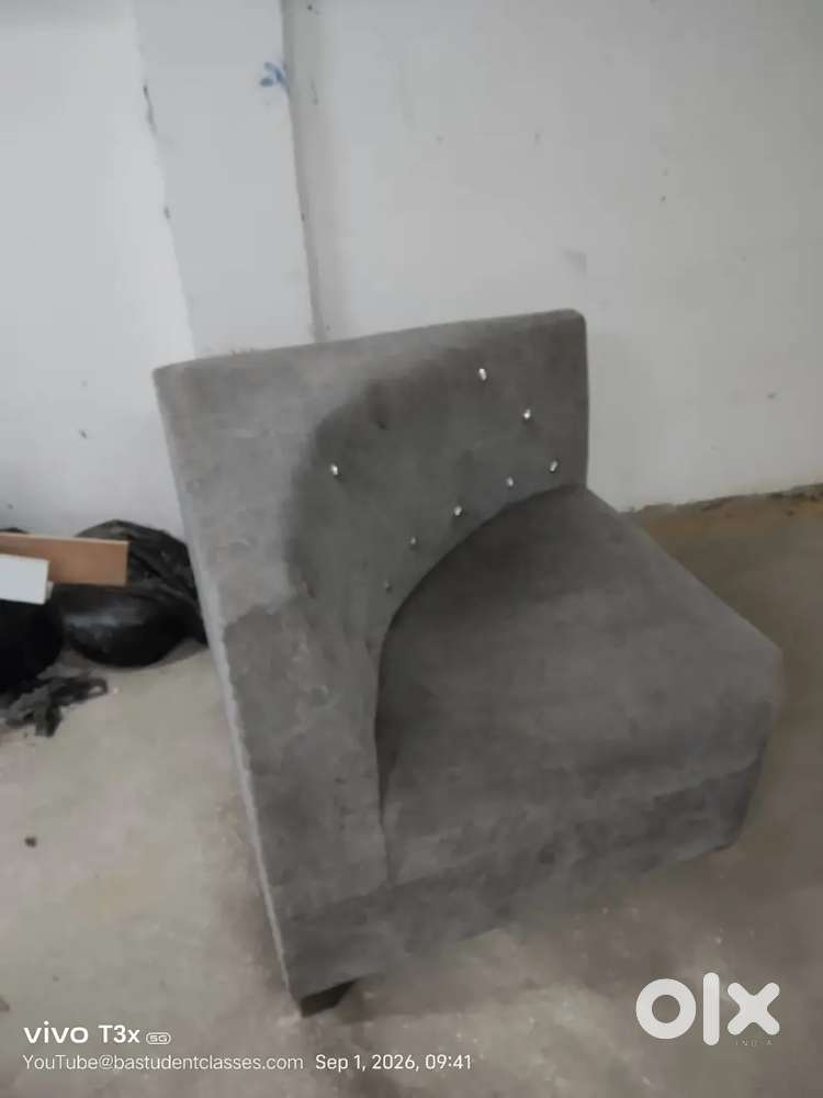 Sofa 1 seater like new