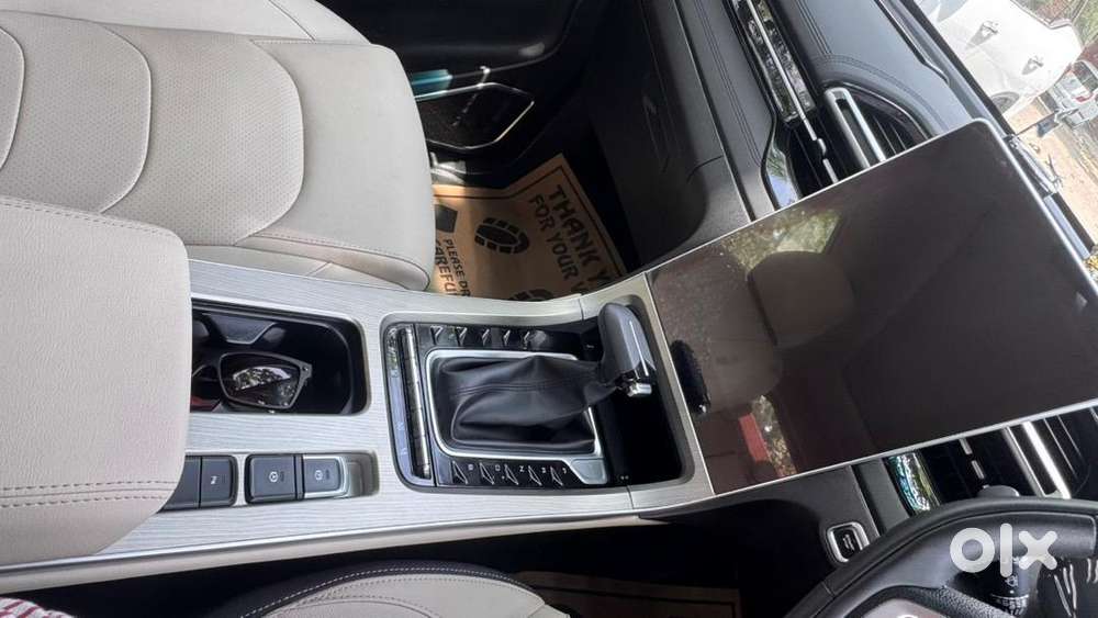 Mg Petrol Automatic 2024 Car