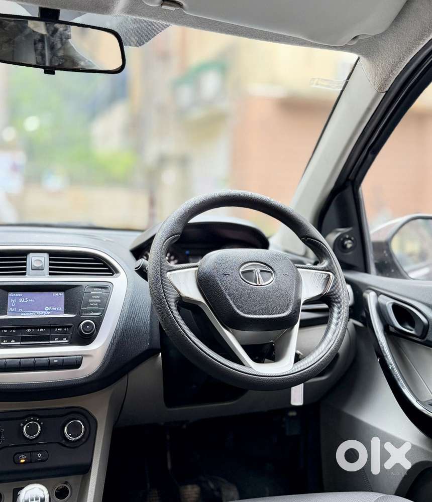 Tata Tiago 1.2 Revotron Xt (o), 2017, Petrol