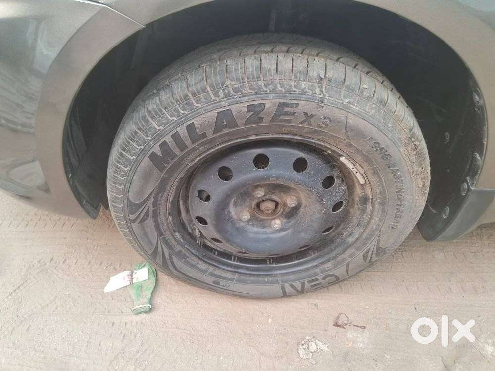 Maruti Suzuki Swift Dzire Vxi Optional, 2015, Petrol