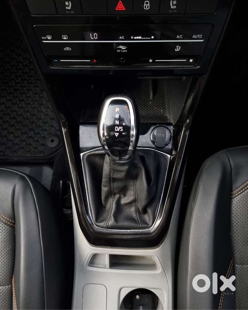 Skoda Kushaq 1.0 Tsi Style At (6 Airbags), 2021, Petrol