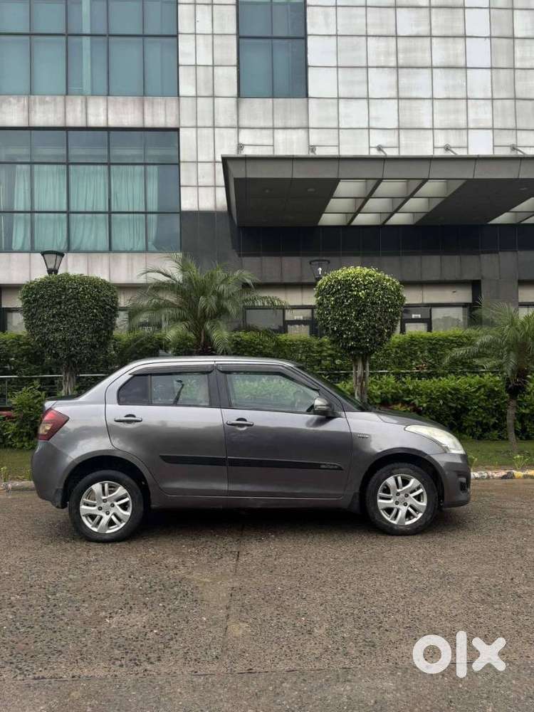 Maruti Suzuki Swift Dzire 1.2 Zxi Bsiv, 2013, Petrol
