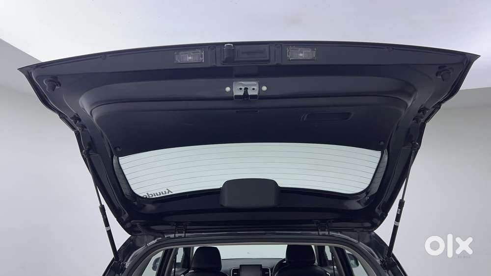 Hyundai Venue 1.2 S (o), 2024, Petrol