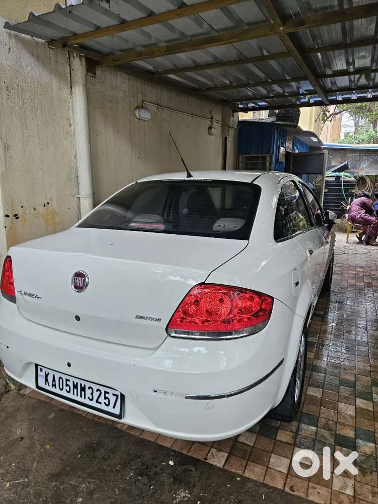 Fiat Linea Emotion Dec-2012 Petrol