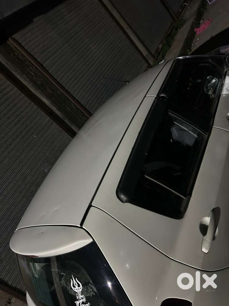 Maruti Suzuki Swift Petrol 2010
