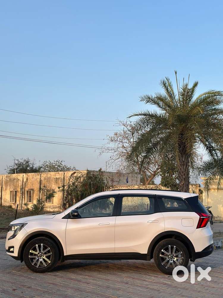 Mahindra Xuv700 2.2 Mx Diesel Mt 5 Str, 2022, Diesel