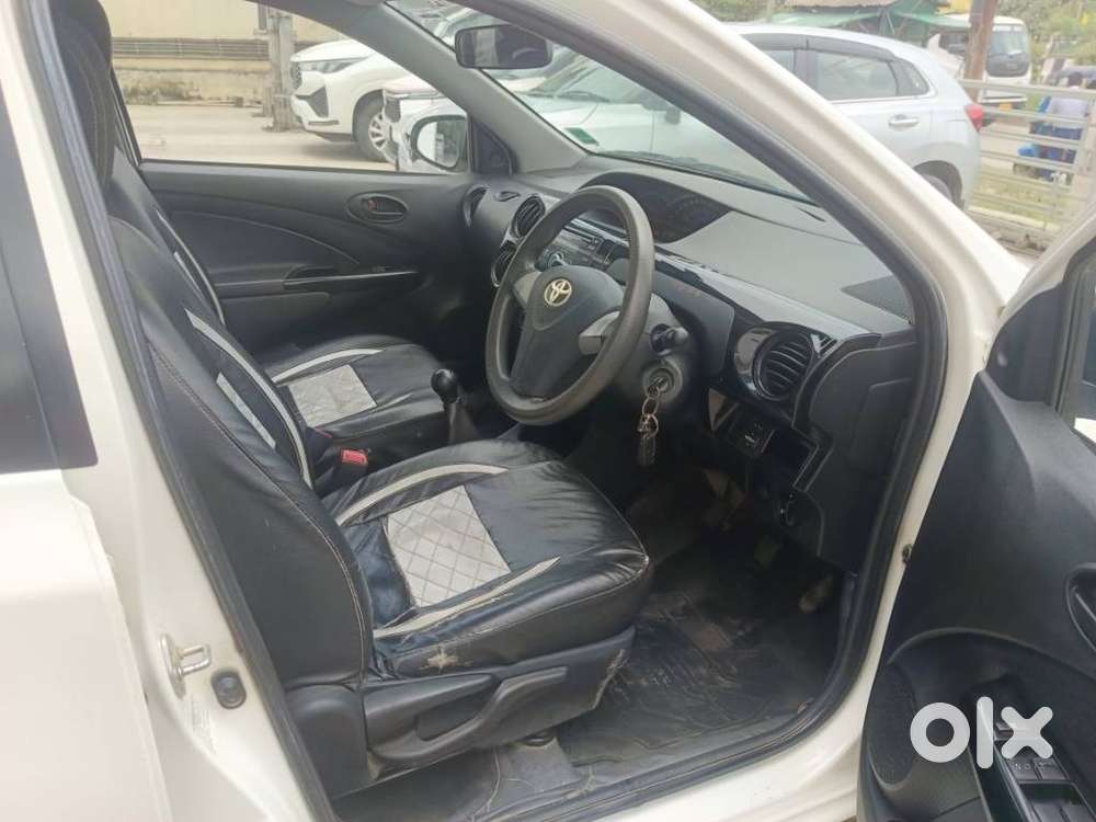 Toyota Etios Cross 1.2l G, 2015, Petrol
